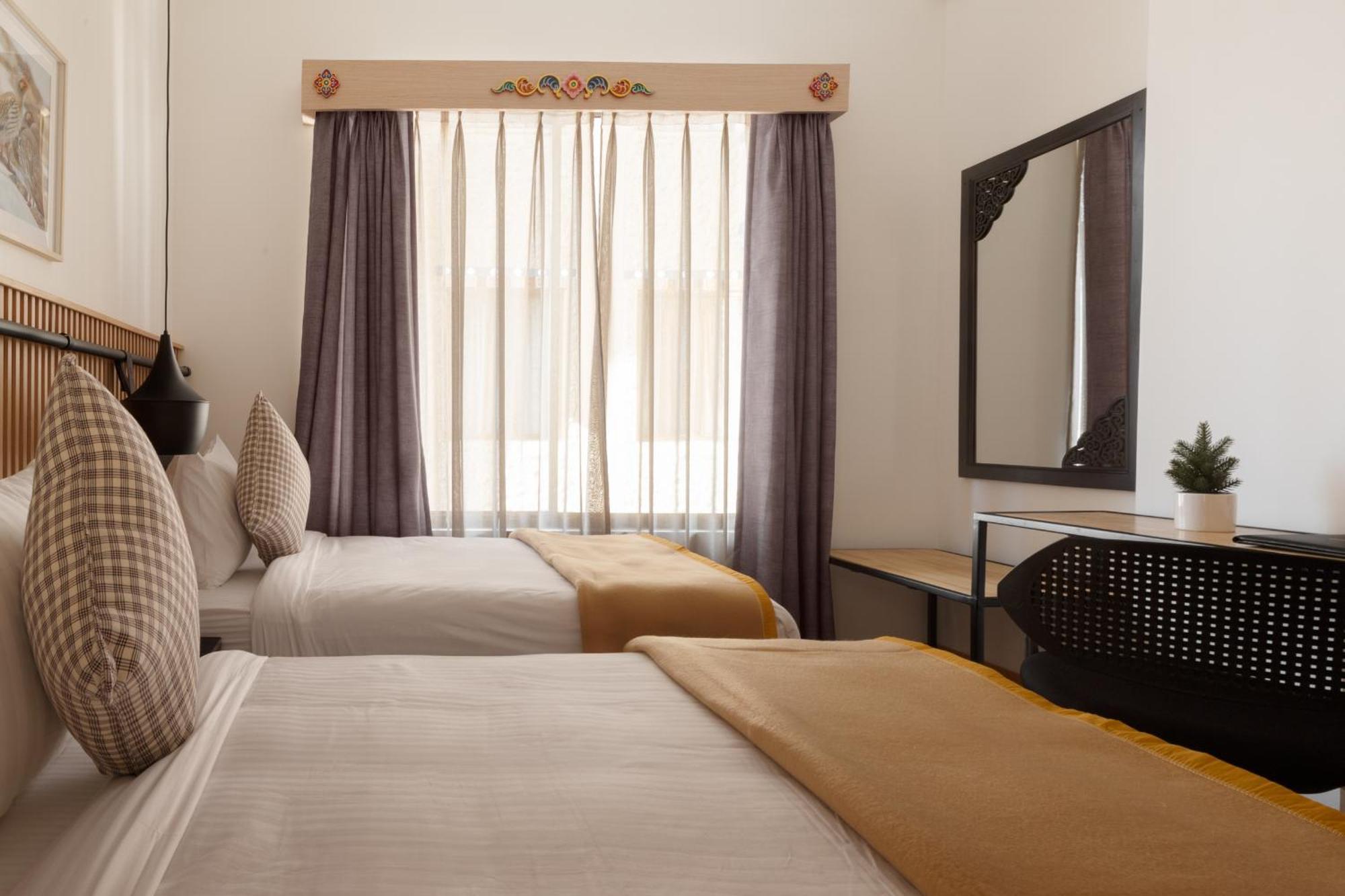 Hotel Dralha ティンプー エクステリア 写真
